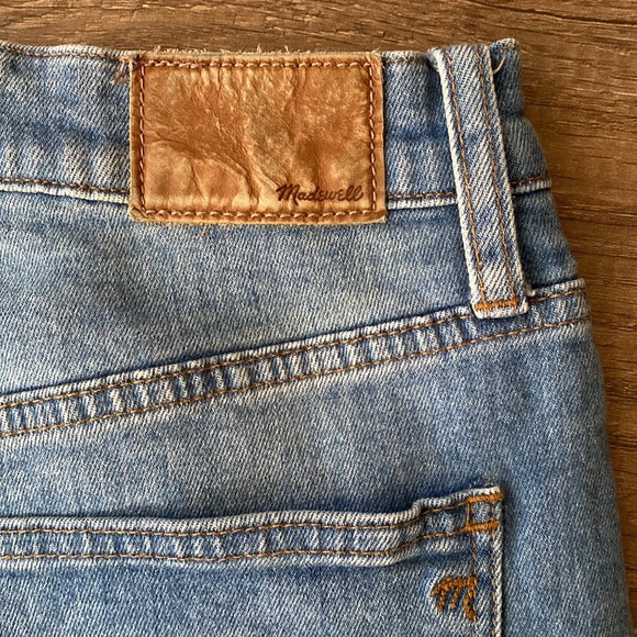 Madewell The High-Rise Slim Boyjean in Dover Wash: Raw-Hemmed Edition size 26 - Picture 11 of 15